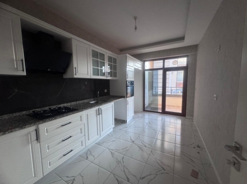 KONYA SELÇUKLU HANAYBAŞI MAHALLESİ – CADDE ÜZERİ BAKIMLI 2+1 KİRALIK DAİRE