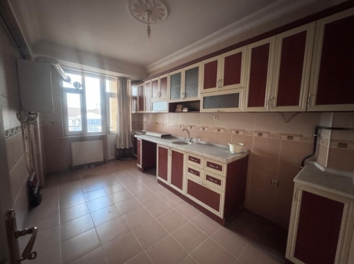 KONYA SELÇUKLU HÜSAMETTİN ÇELEBİ – AYDINLIKEVLER MAHALLESİ KİRALIK BAKIMLI 3+1 DAİRE