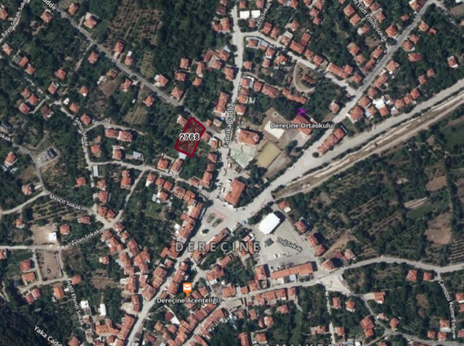 Afyonkarahisar Dereçine Köyiçinde Mükemmel Konumda Arazi